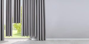 ¿Qué cortinas se ven bien con una pared de color negro?